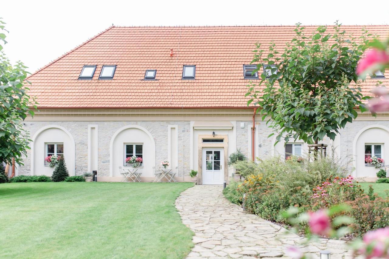 Hotel Na Kmine Obristvi Zewnętrze zdjęcie
