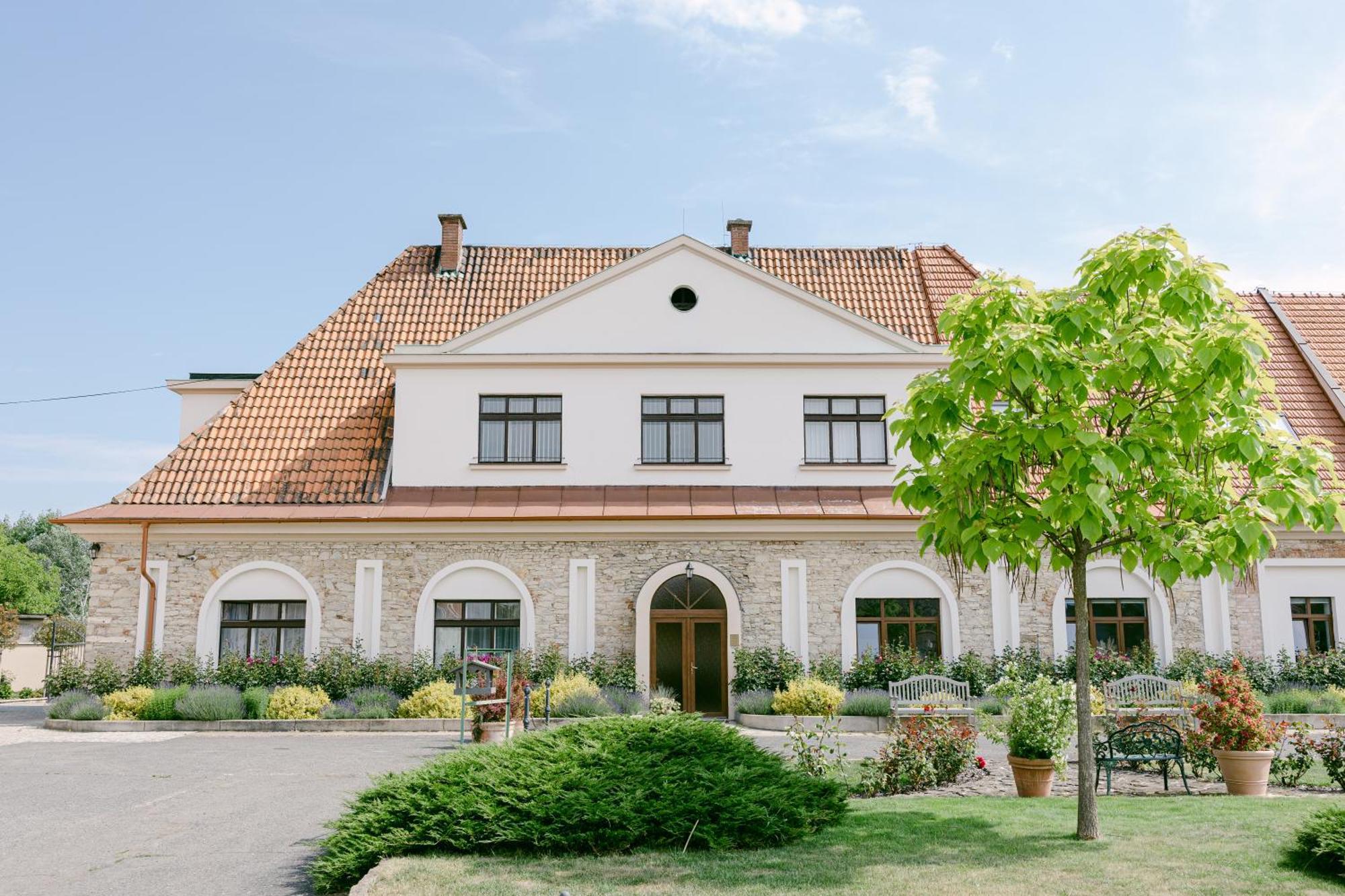 Hotel Na Kmine Obristvi Zewnętrze zdjęcie