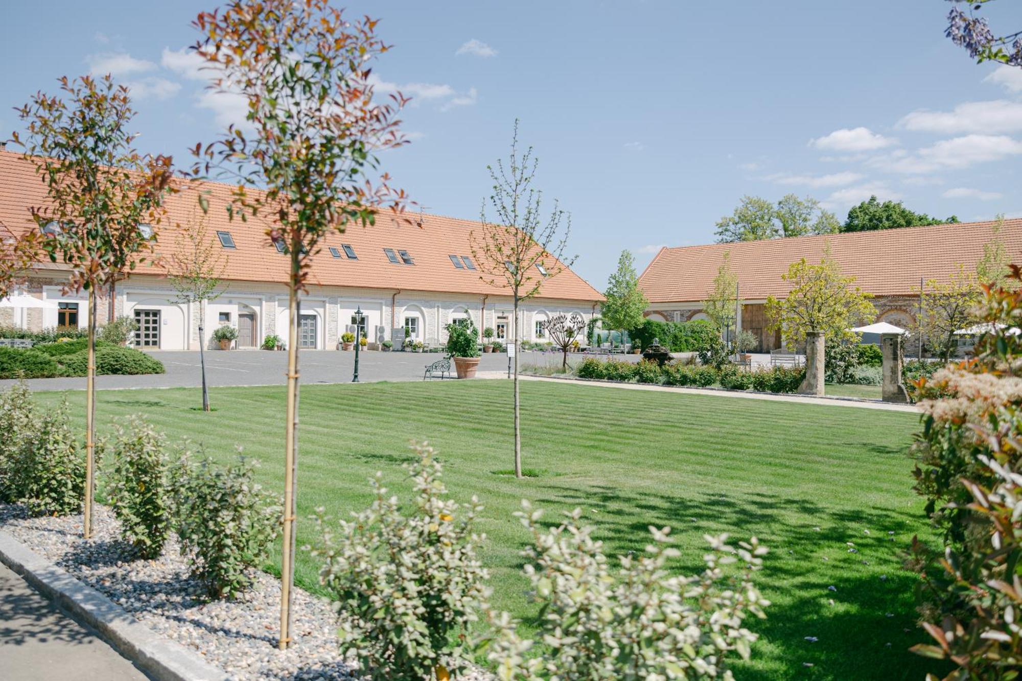 Hotel Na Kmine Obristvi Zewnętrze zdjęcie